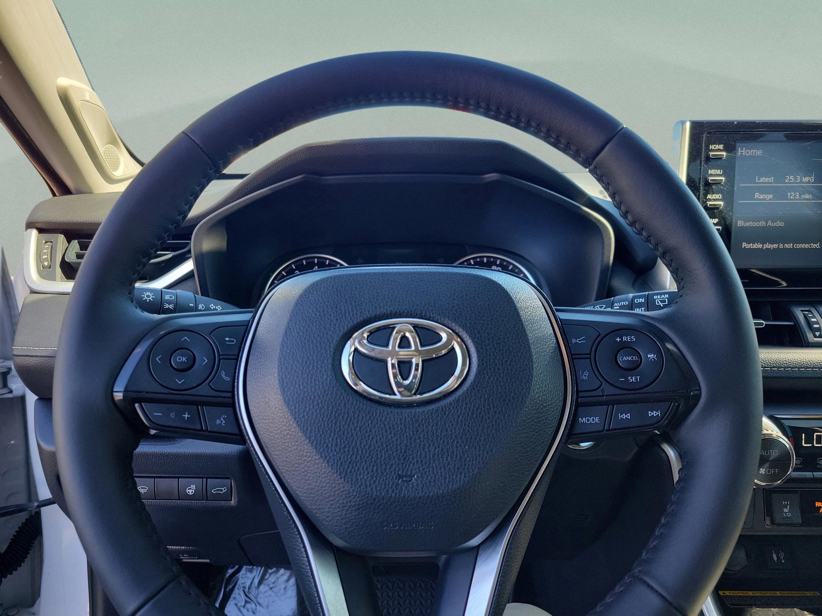 Used 2019 Toyota RAV4 XLE Premium w/ Advanced Technology Package image 9