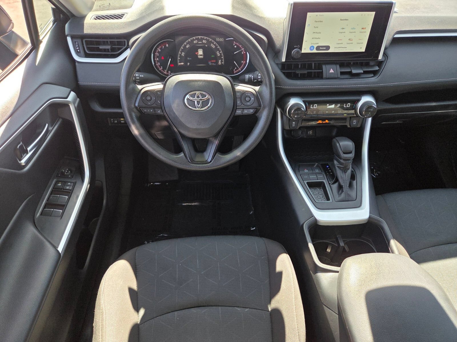 Used 2025 Toyota RAV4 XLE FWD image 12
