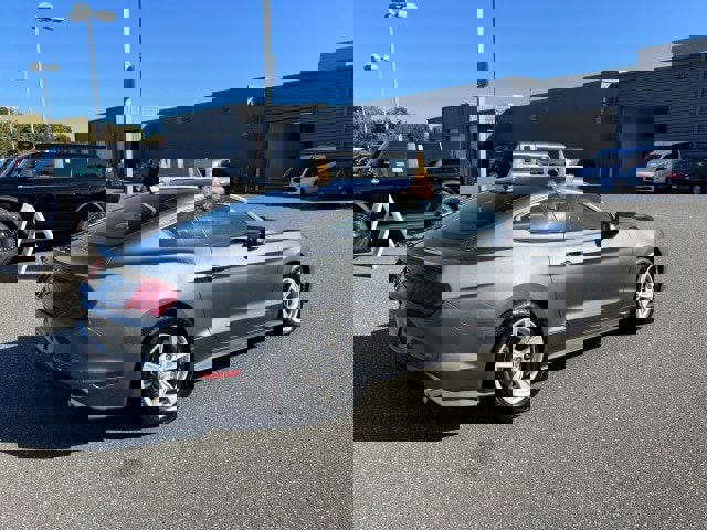 Certified 2021 Ford Mustang Coupe image 3