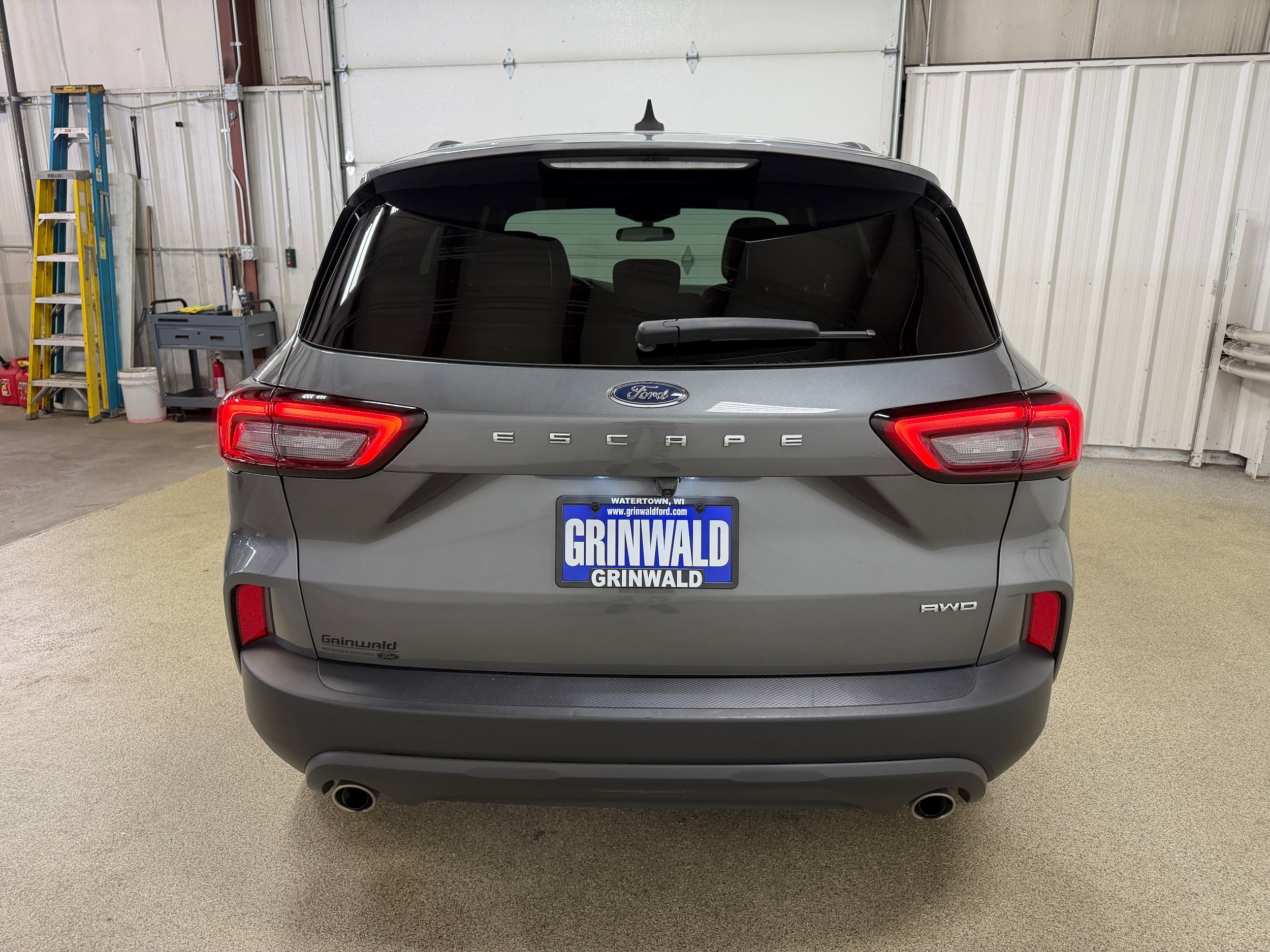 Certified 2025 Ford Escape ST-Line Select AWD/4WD image 28