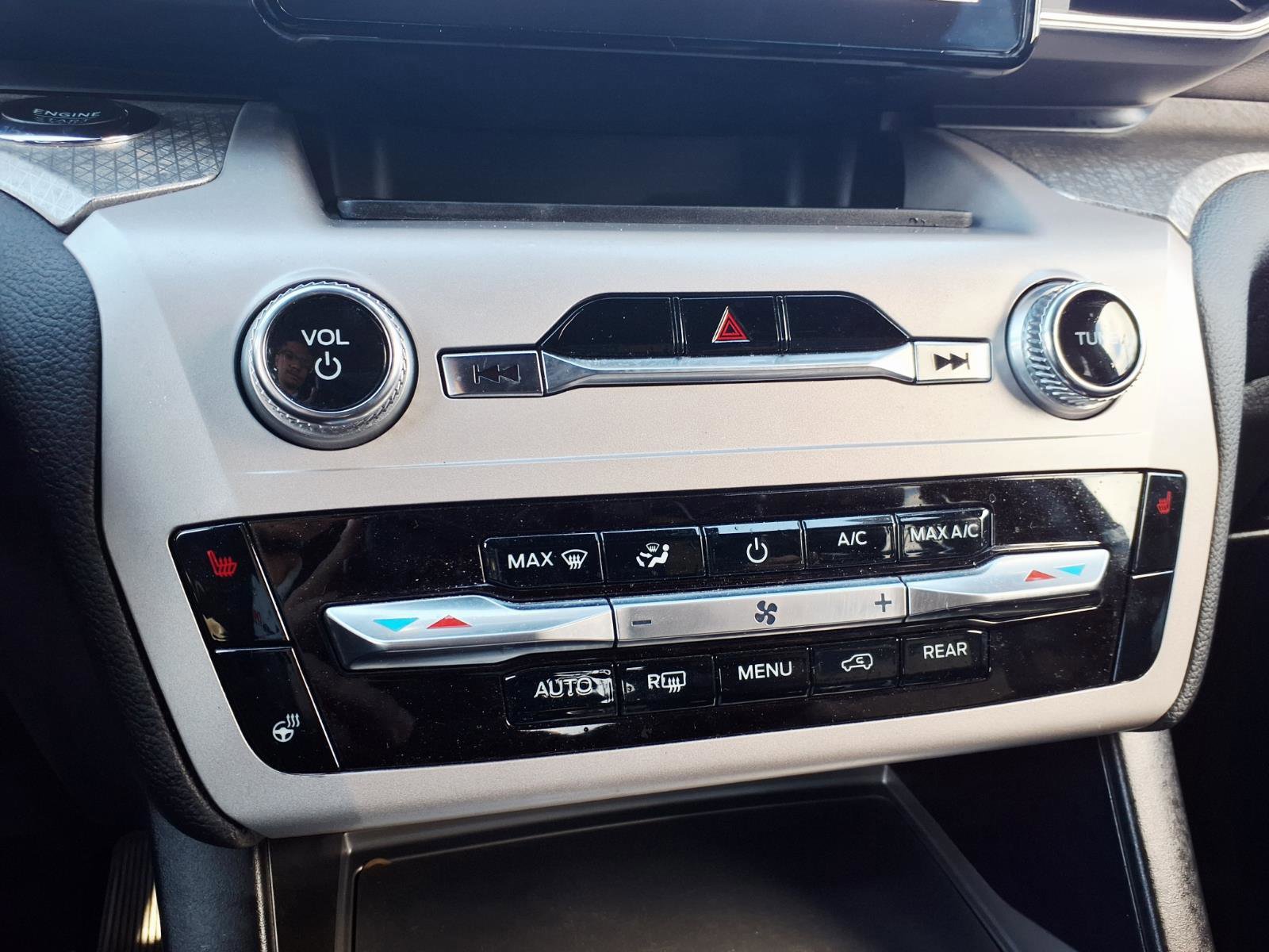 Certified 2024 Ford Explorer Timberline w/ Timberline Technology Package image 25