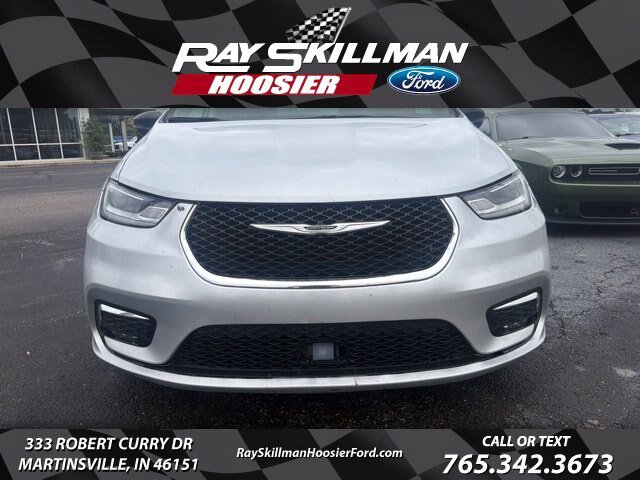 Used 2024 Chrysler Pacifica Touring-L