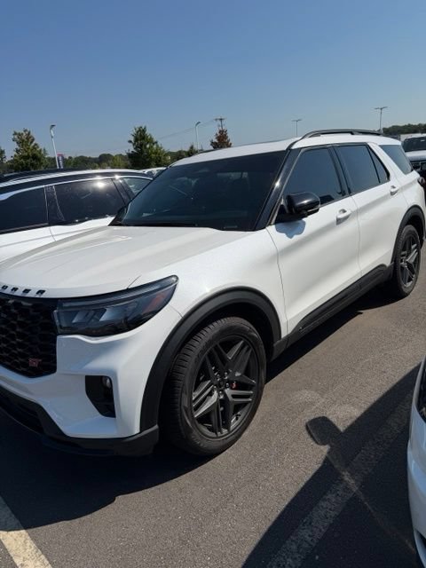 Certified 2026 Ford Explorer ST w/ Sun And Sound Package AWD/4WD image 1