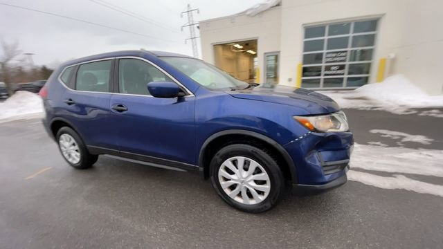 Used 2018 Nissan Rogue S image 2