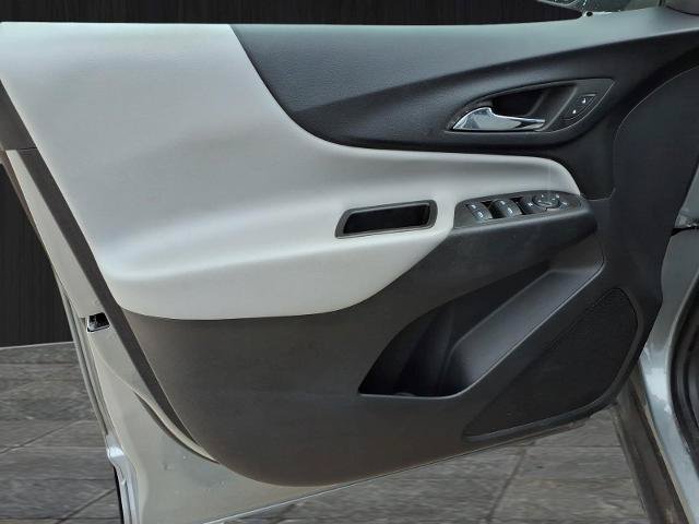 Used 2023 Chevrolet Equinox LT FWD image 12