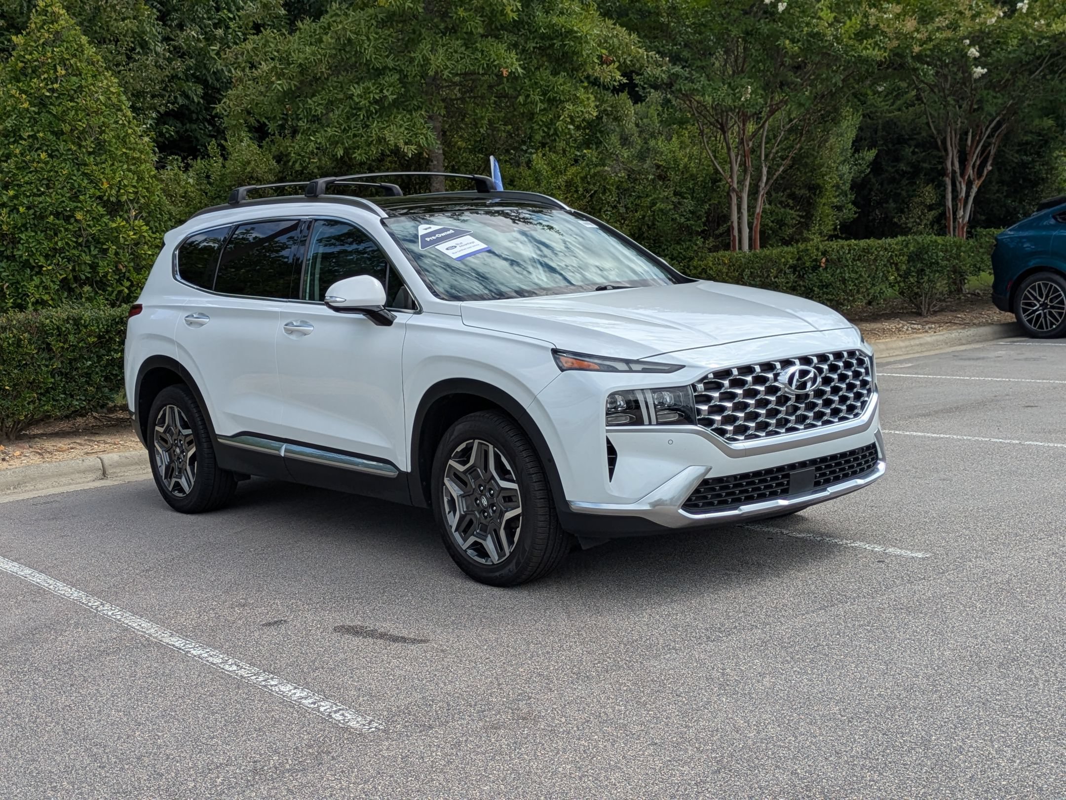 Used 2023 Hyundai Santa Fe Limited FWD image 2