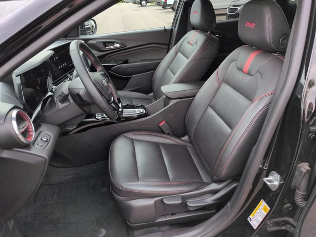 Used 2025 Chevrolet Trax RS w/ Driver Confidence Package FWD image 26