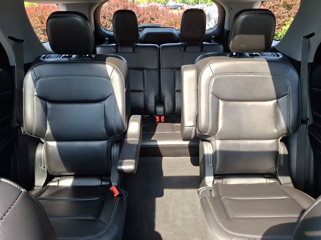 Certified 2023 Ford Explorer XLT w/ Equipment Group 202A AWD/4WD image 19