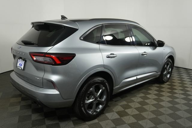 Certified 2023 Ford Escape ST-Line image 4