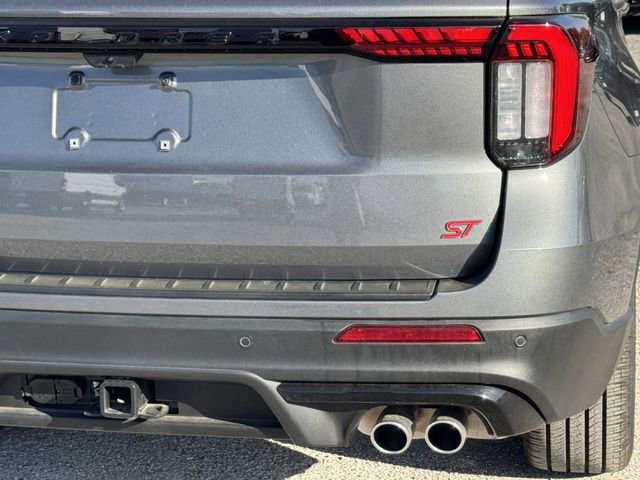 Certified 2025 Ford Explorer ST image 6