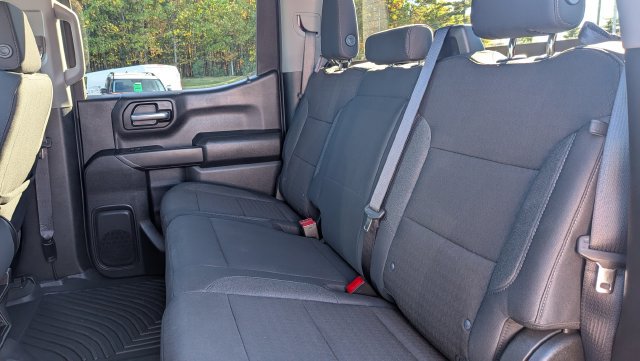 Used 2025 Chevrolet Silverado 1500 Custom Trail Boss w/ Dark Appearance Package AWD/4WD image 14