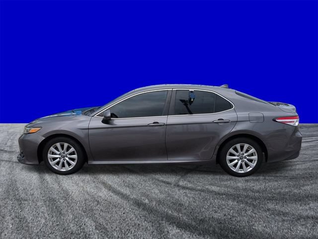 Used 2019 Toyota Camry LE FWD image 4