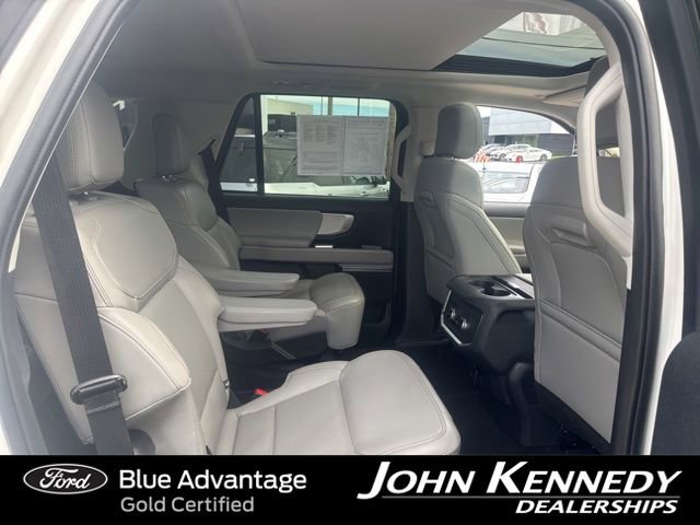 Certified 2025 Ford Expedition Active AWD/4WD image 37