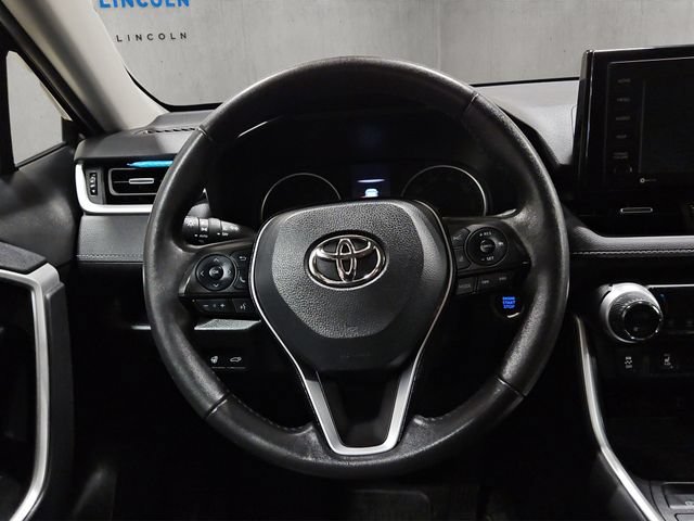 Used 2021 Toyota RAV4 XLE Premium AWD/4WD image 15