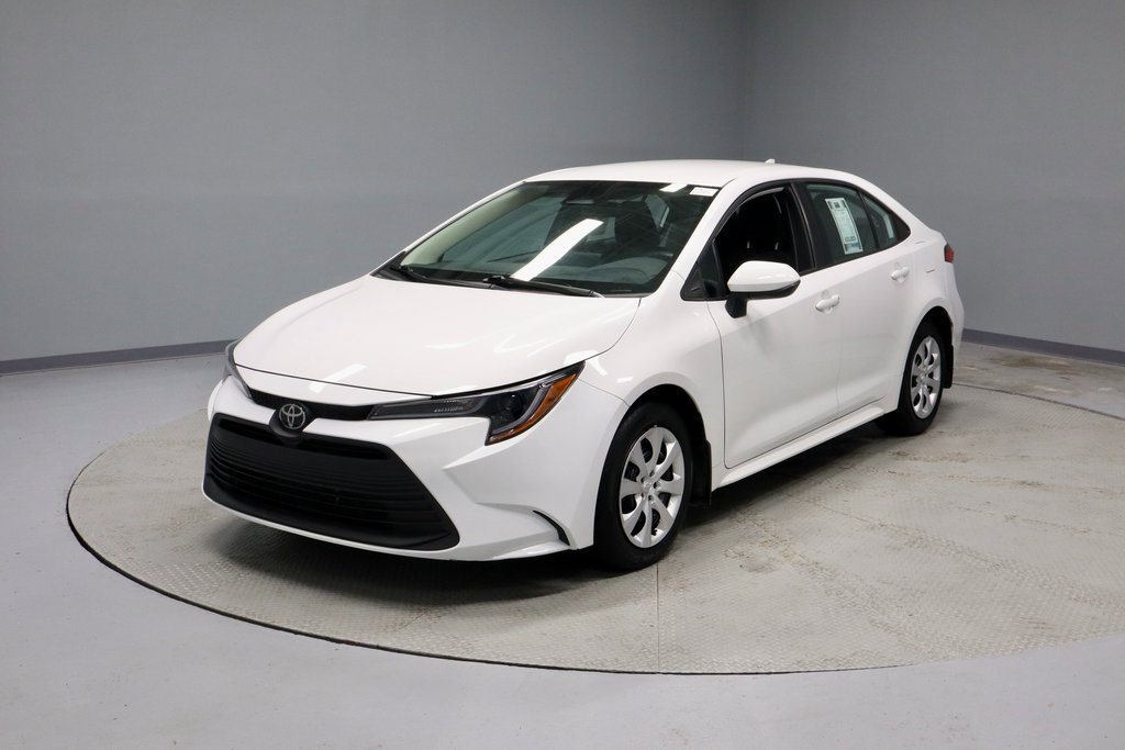 Used 2024 Toyota Corolla LE image 7