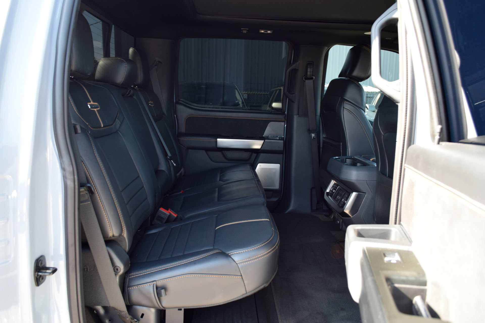 Certified 2024 Ford F250 Platinum w/ FX4 Off-Road Package AWD/4WD image 20