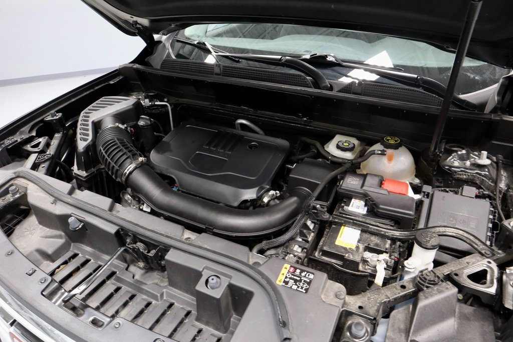 Used 2023 GMC Acadia SLE w/ Driver Convenience Package image 16