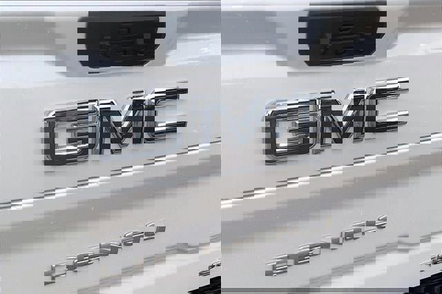 Used 2025 GMC Sierra 2500 Denali Ultimate image 31