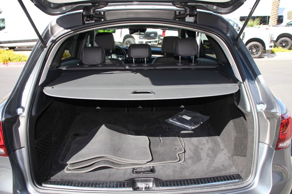 Used 2021 Mercedes-Benz GLC 300 image 24