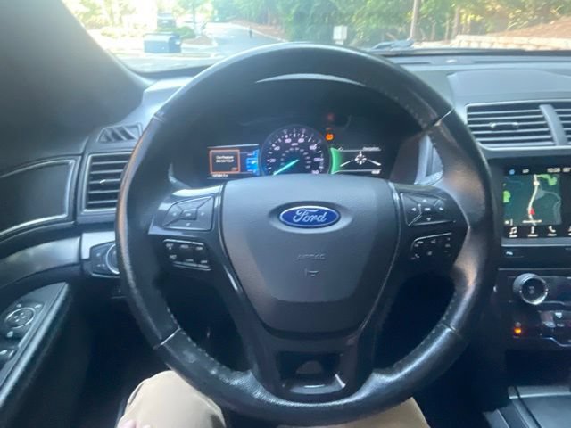 Certified 2018 Ford Explorer XLT w/ Equipment Group 202A FWD image 14