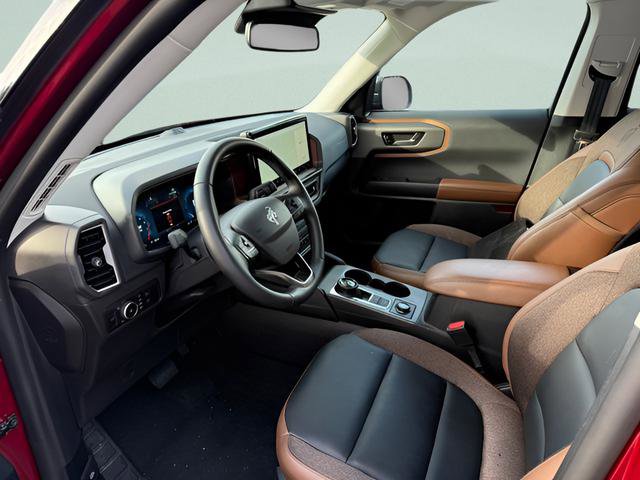 Certified 2025 Ford Bronco Sport Outer Banks w/ Outer Banks Tech Package+ AWD/4WD image 4