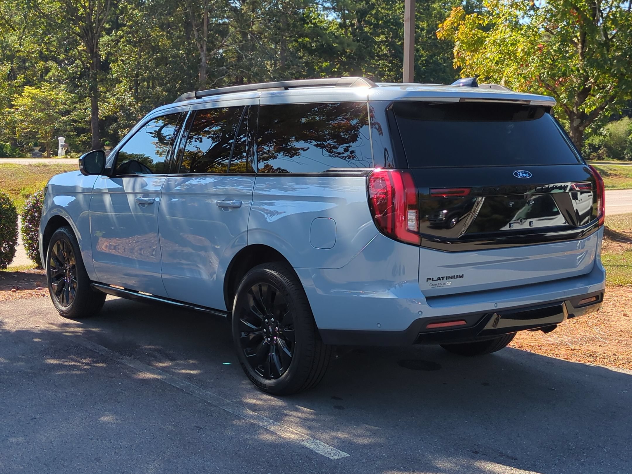 Certified 2025 Ford Expedition Platinum w/ Stealth Appearance Package AWD/4WD image 5
