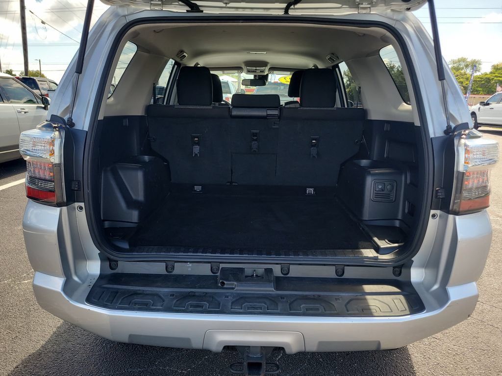 Used 2022 Toyota 4Runner SR5 RWD image 7
