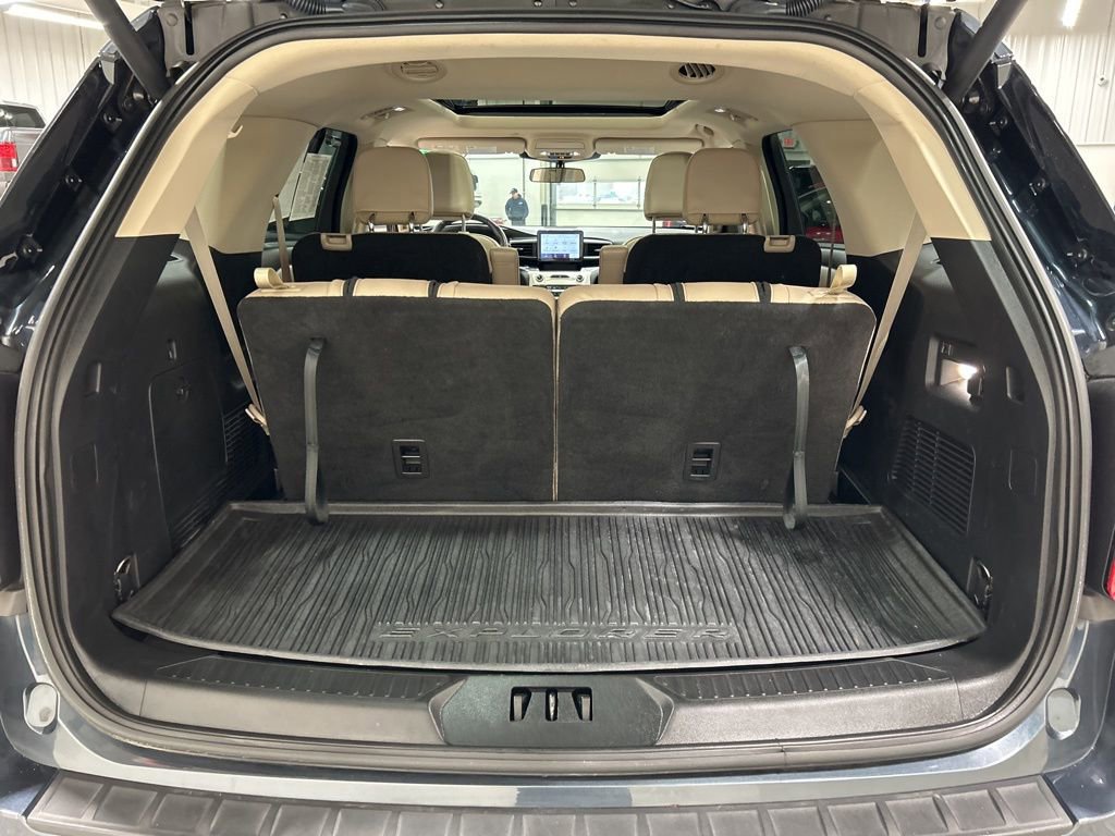 Certified 2022 Ford Explorer XLT w/ Equipment Group 202A image 32