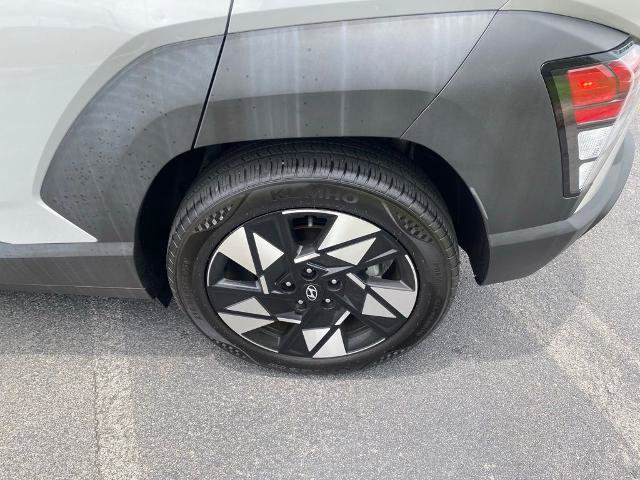 Used 2025 Hyundai Kona SEL FWD image 31