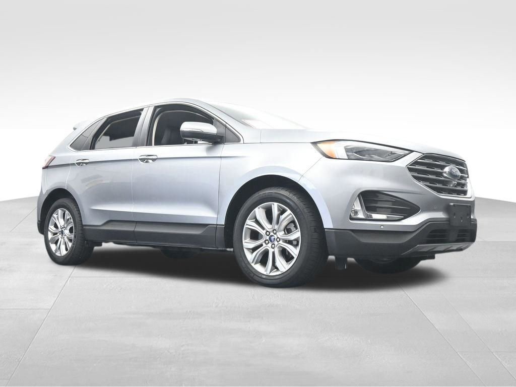 Certified 2022 Ford Edge Titanium w/ Equipment Group 301A image 4