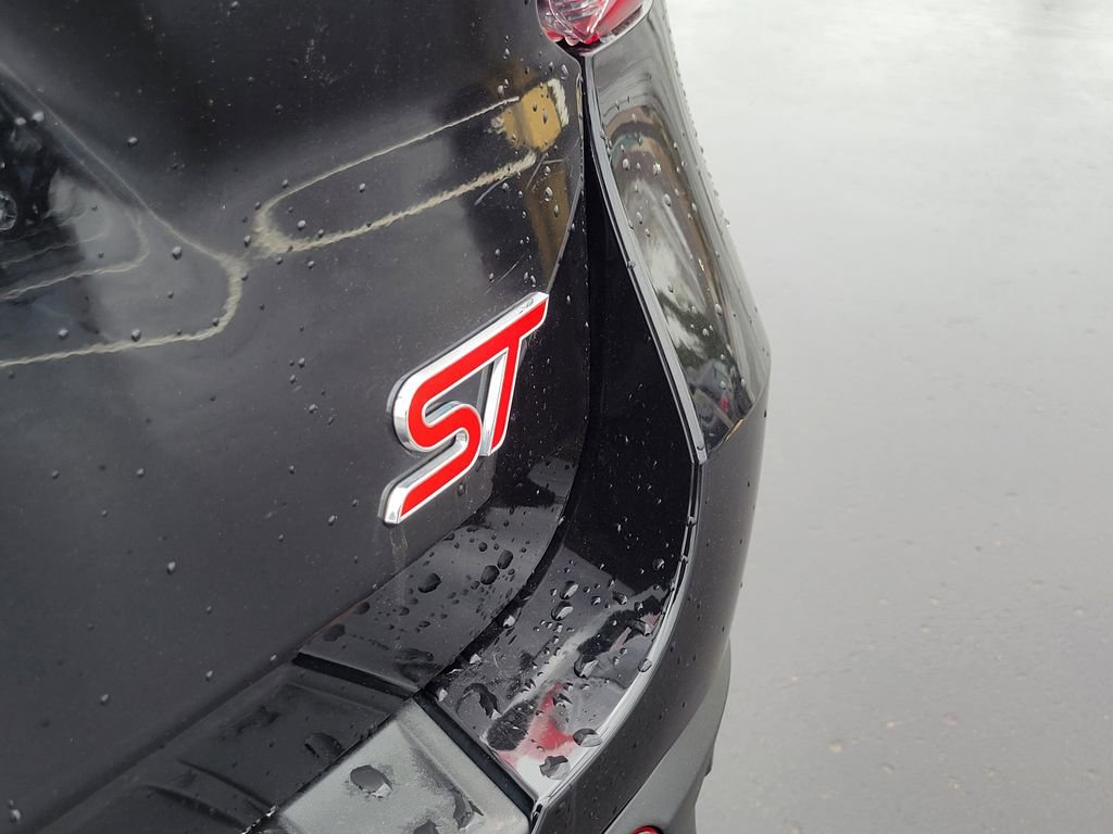 Certified 2022 Ford Explorer ST w/ Equipment Group 401A image 29