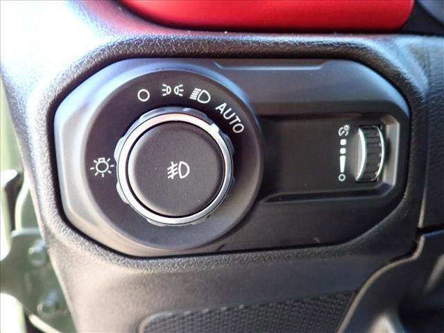 Used 2023 Jeep Wrangler Rubicon AWD/4WD image 11