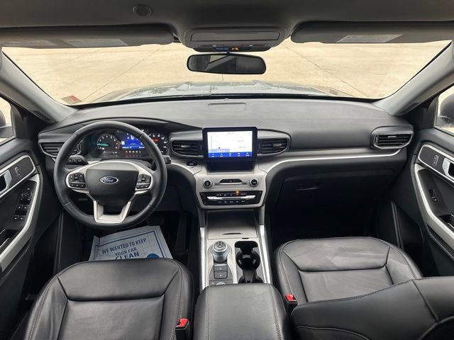 Certified 2023 Ford Explorer XLT w/ Equipment Group 202A AWD/4WD image 16