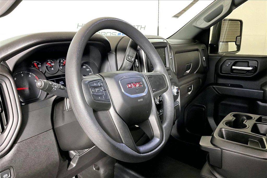 Used 2025 GMC Sierra 2500 Pro image 10