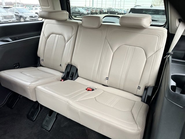 Certified 2022 Ford Expedition Limited image 9