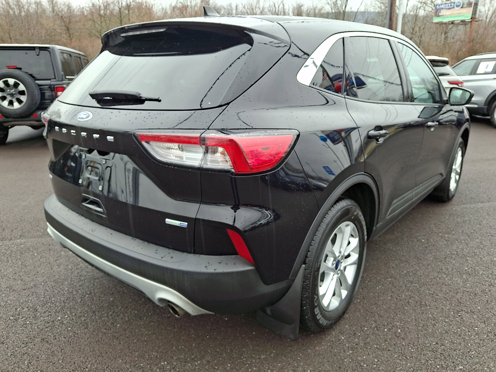 Certified 2020 Ford Escape SE image 10
