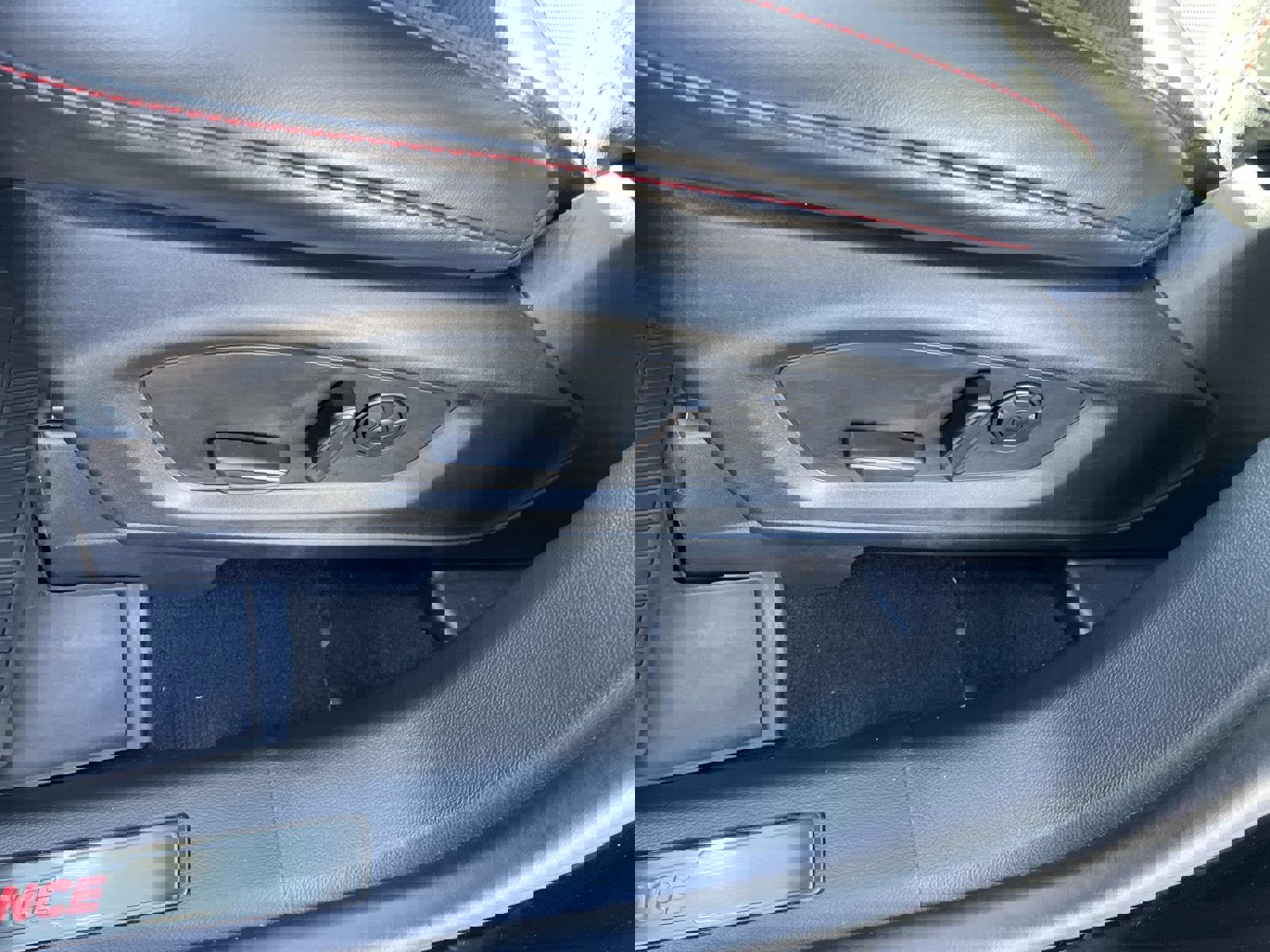 Certified 2025 Ford Explorer ST image 18