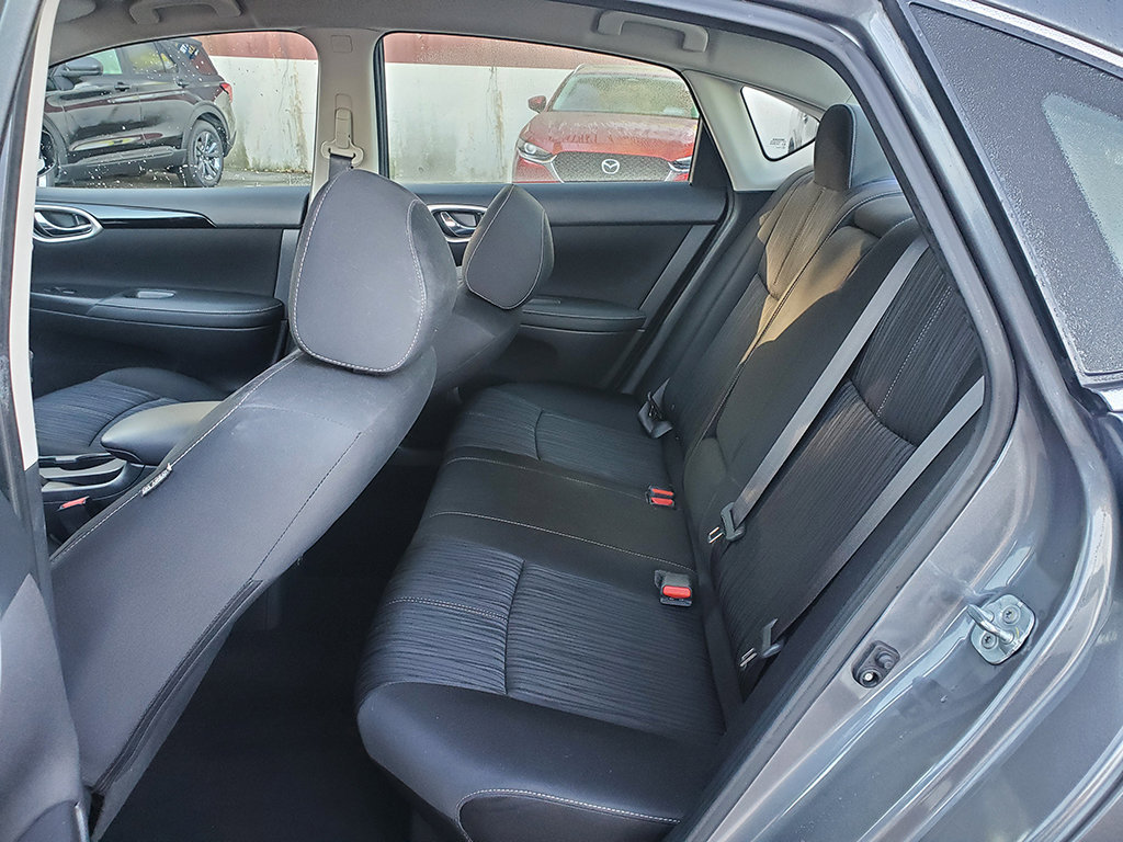 Used 2018 Nissan Sentra SV FWD image 12