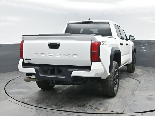Used 2024 Toyota Tacoma TRD Off-Road AWD/4WD image 21