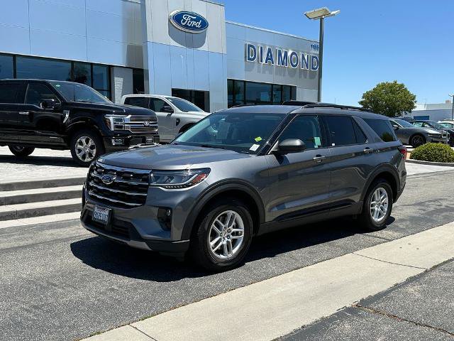 Certified 2026 Ford Explorer Active w/ Active Comfort Package RWD image 2