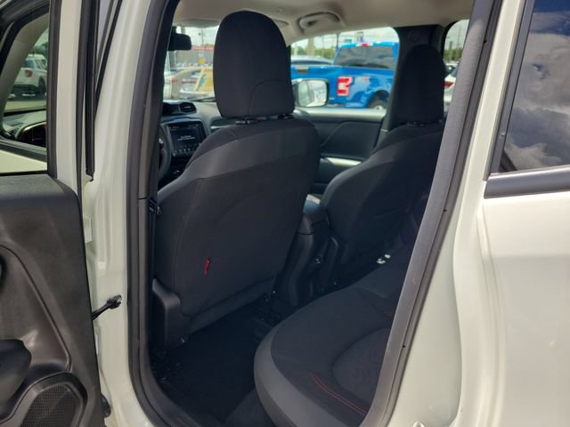Used 2023 Jeep Renegade Trailhawk AWD/4WD image 11