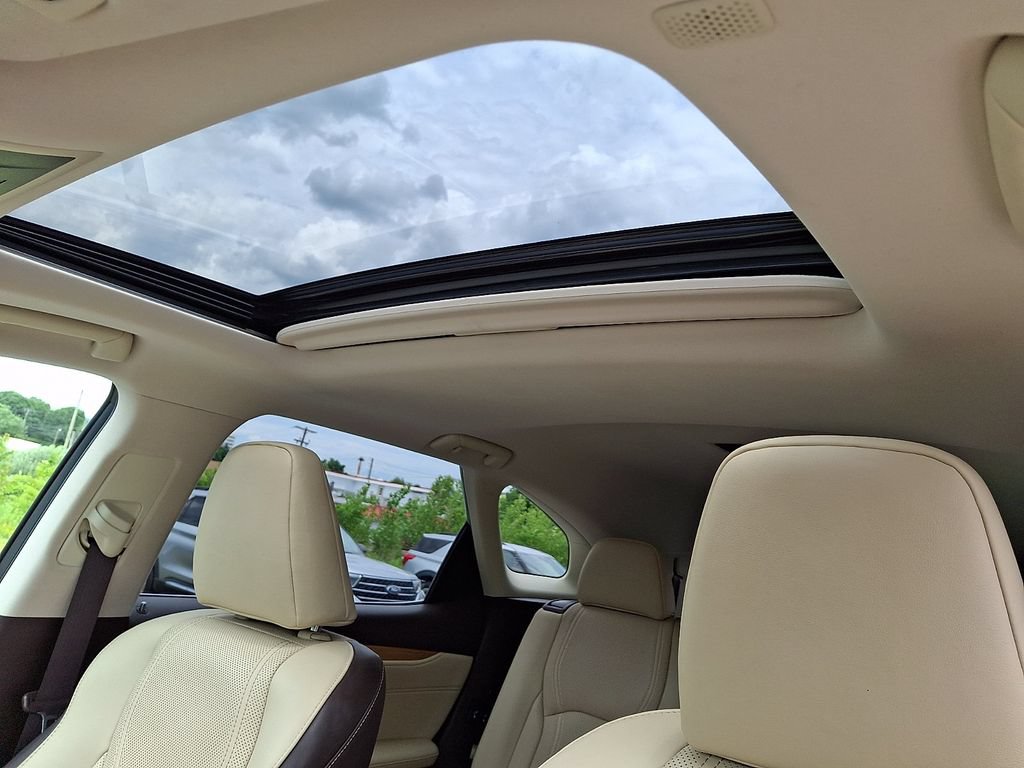 Used 2018 Lexus RX 450hL Premium w/ Premium Package AWD/4WD image 14