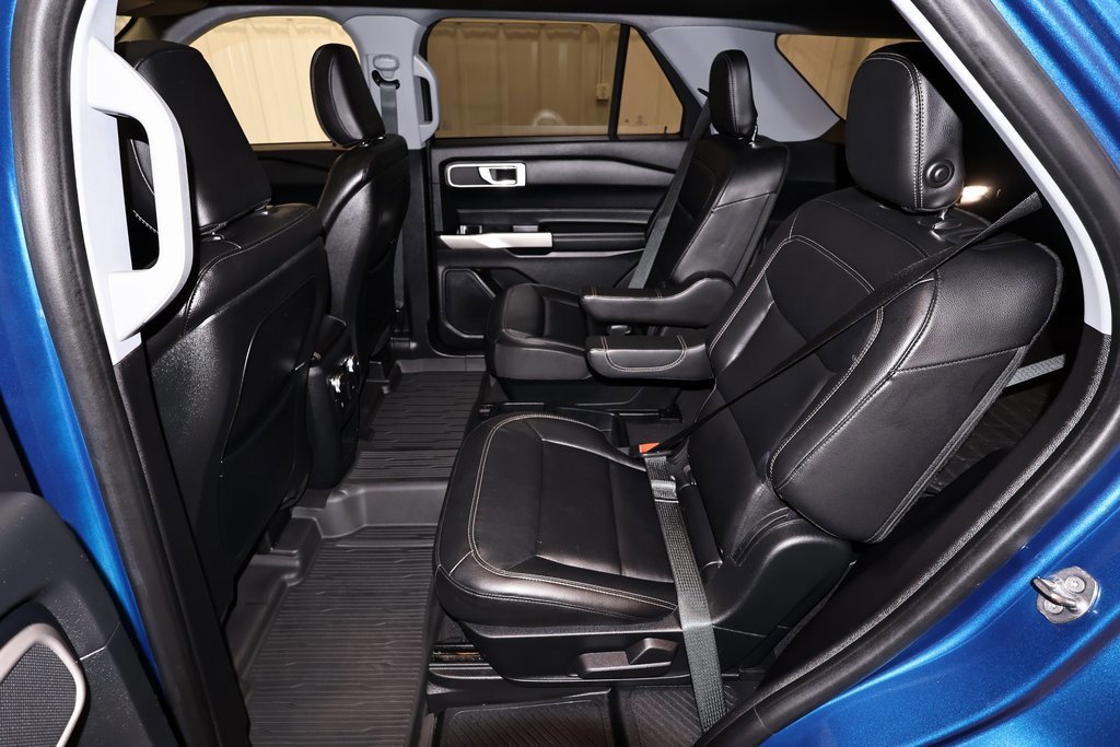 Certified 2020 Ford Explorer XLT w/ Equipment Group 202A image 19