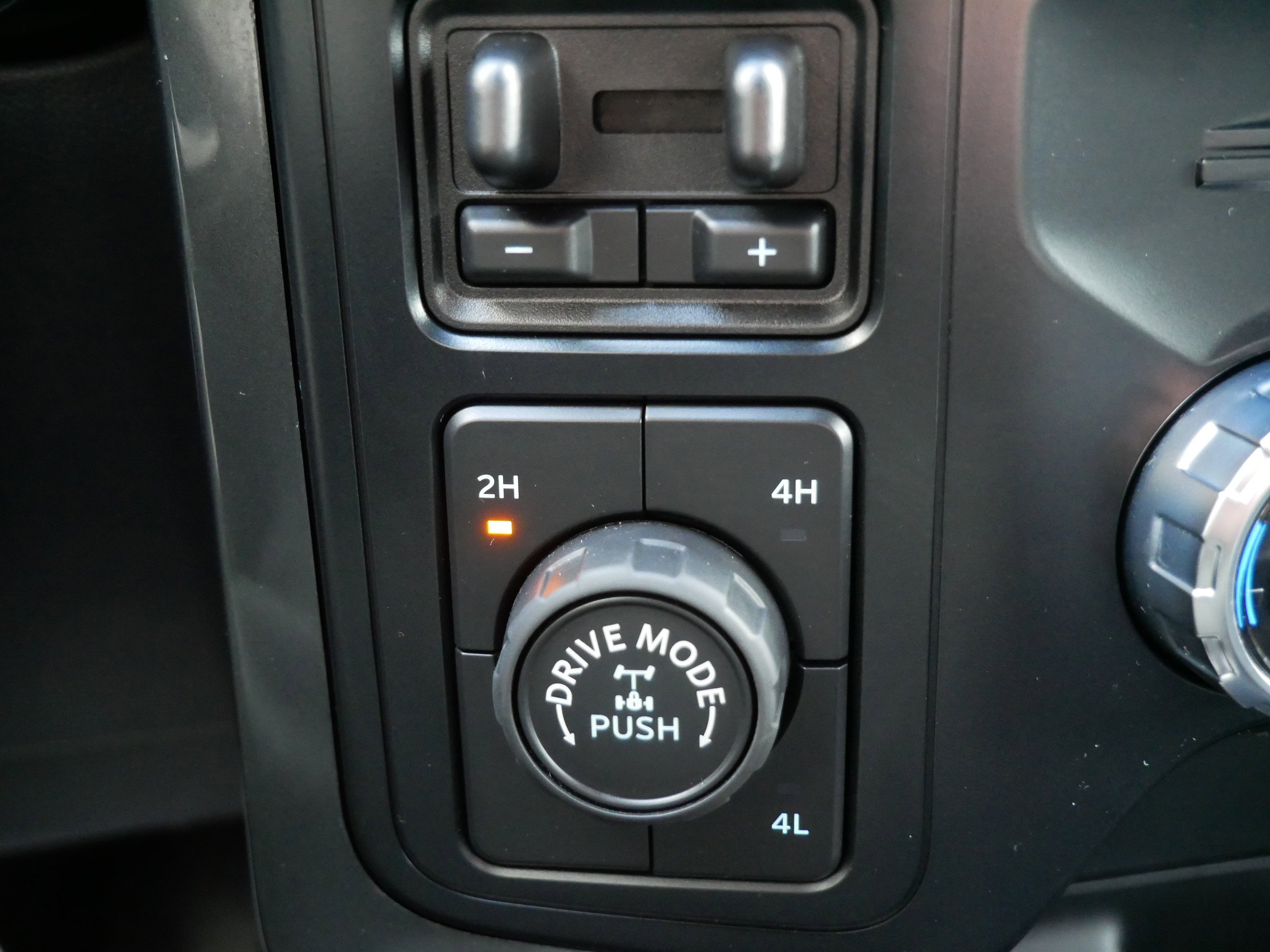 Certified 2022 Ford F150 XLT w/ Equipment Group 302A High image 22