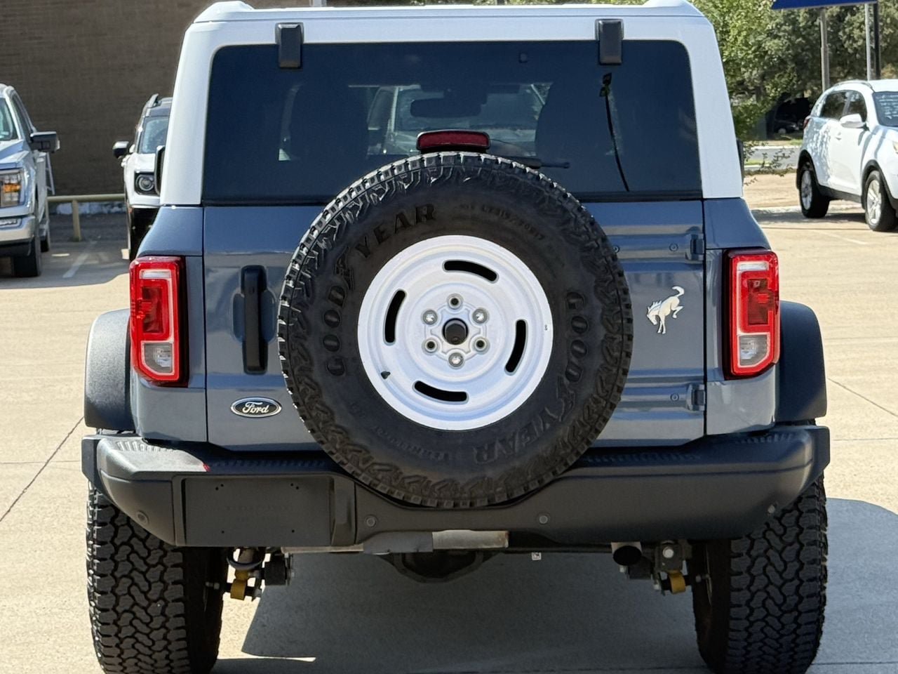 Certified 2025 Ford Bronco Heritage Edition AWD/4WD image 6