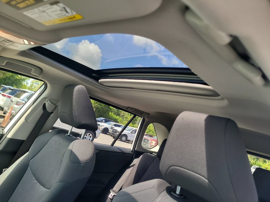 Used 2019 Toyota RAV4 XLE w/ Convenience Package AWD/4WD image 19