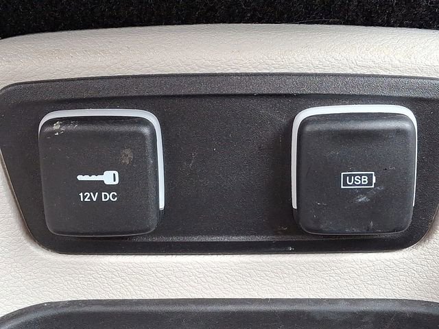 Used 2020 Chrysler Pacifica Touring-L Plus image 25