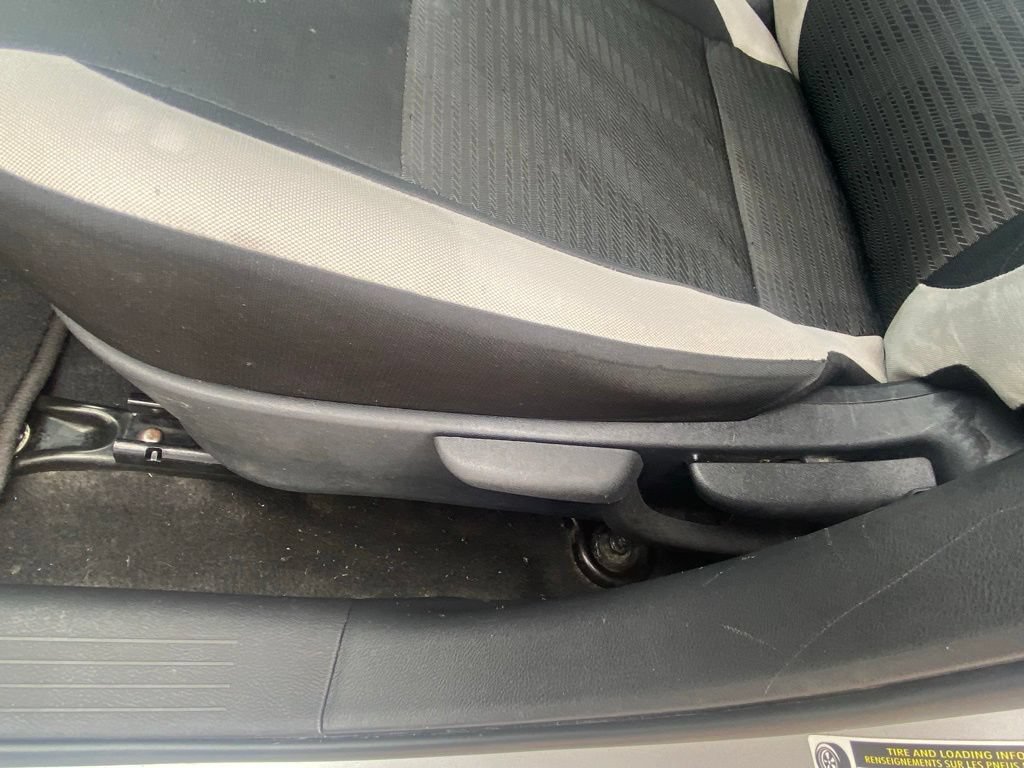 Used 2020 Nissan Versa SV FWD image 10