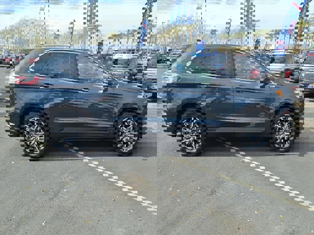 Certified 2024 Ford Edge Titanium w/ Equipment Group 301A image 4