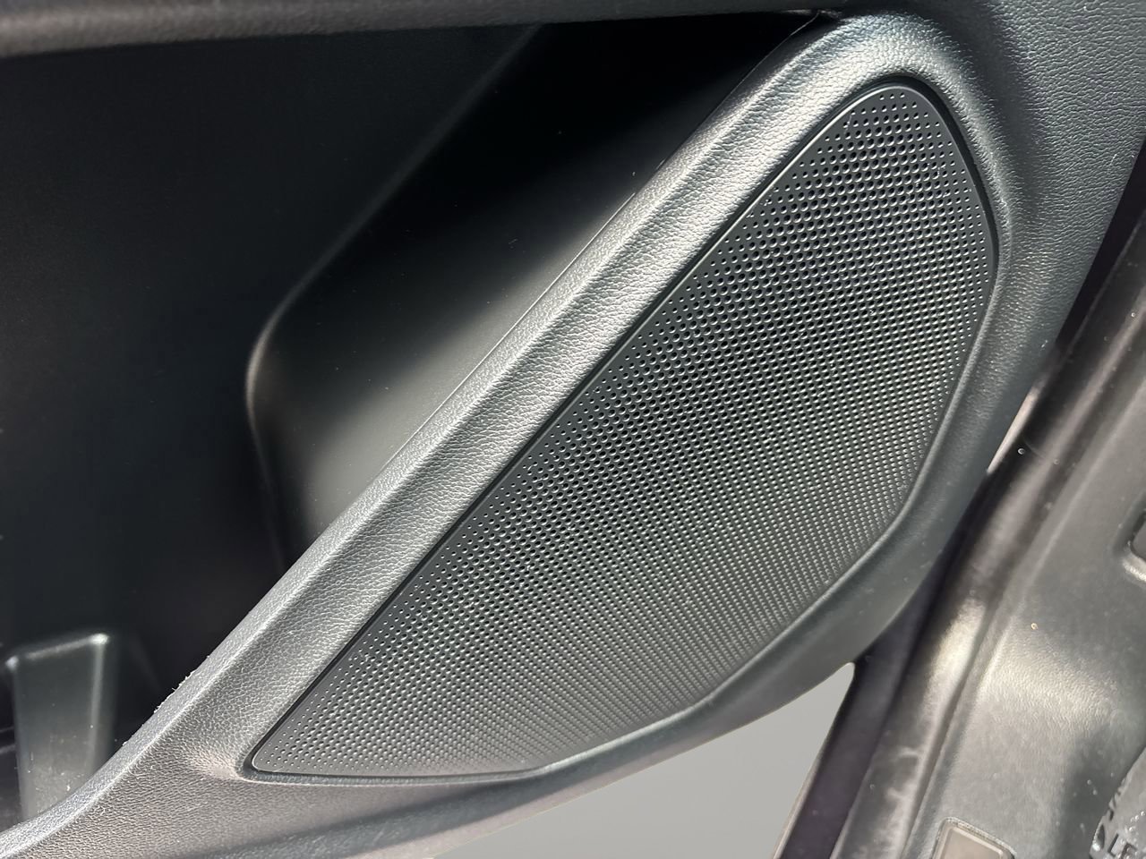 Certified 2022 Ford Explorer ST w/ ST Street Pack image 26